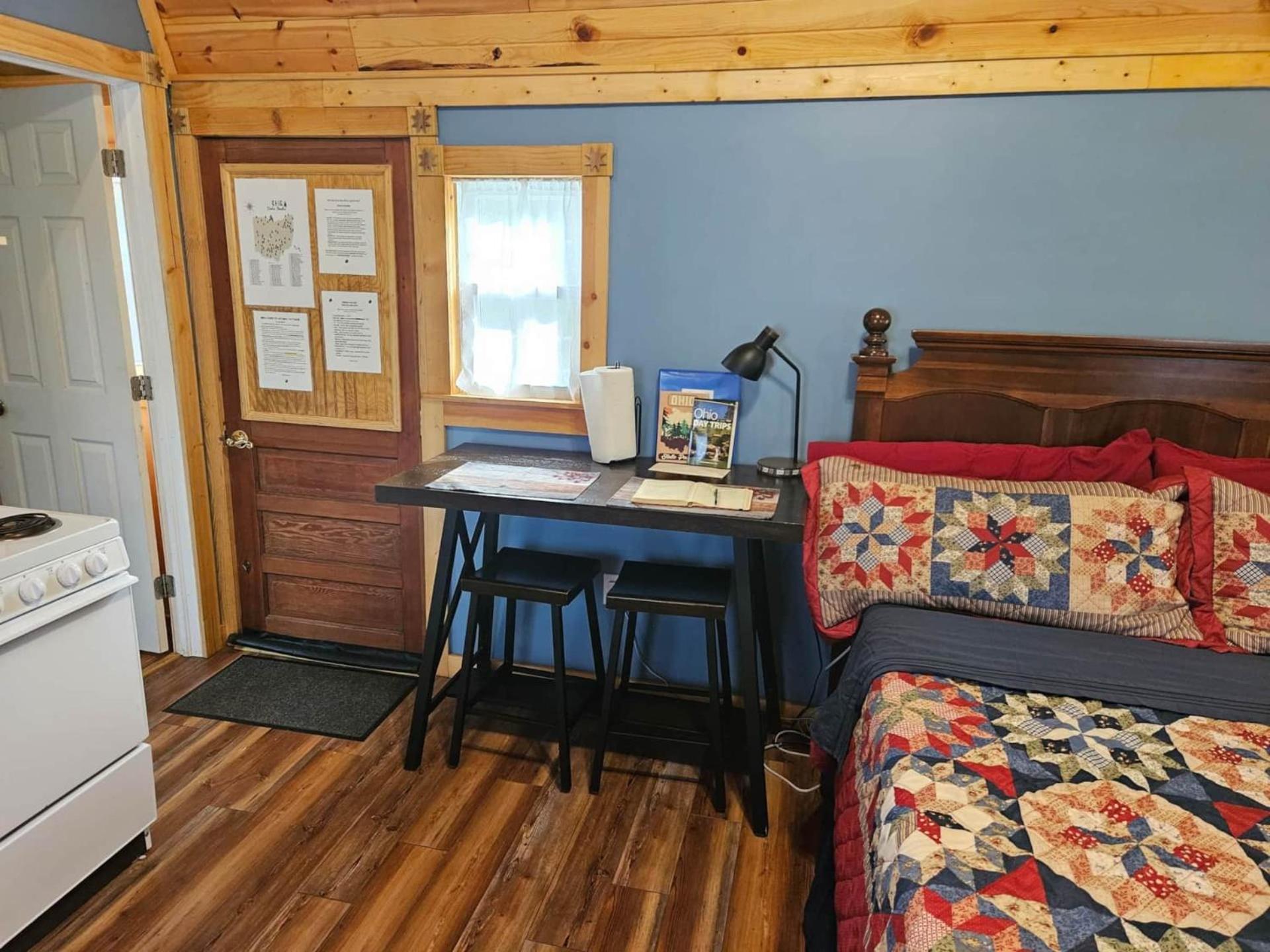 Acorn Cottage At Hocking Vacations Logan Eksteriør bilde